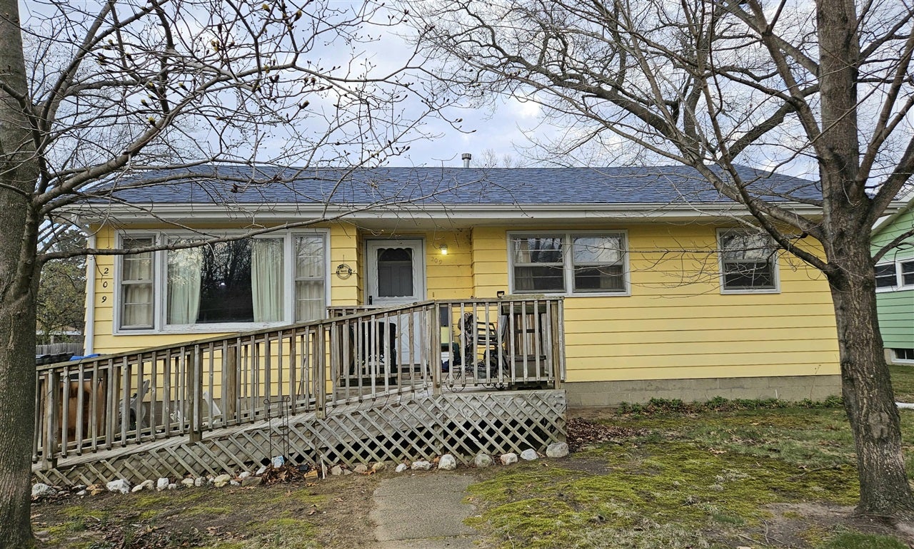 209 S Marshall Street — photo