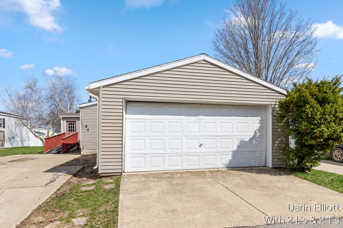 360 E Tuttle Road #94, Ionia, MI 48846 — photo 2