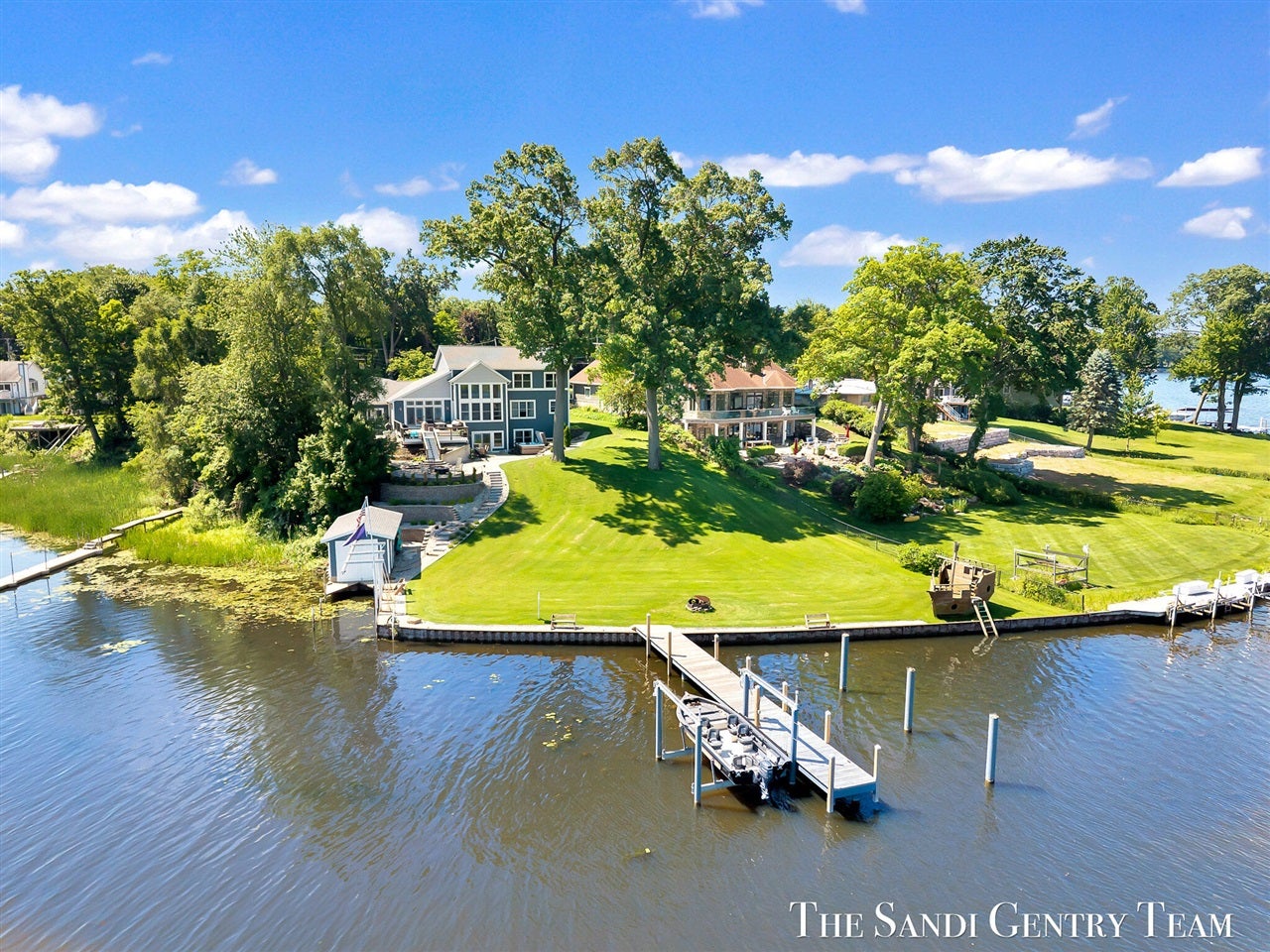 7 Circle Drive — photo
