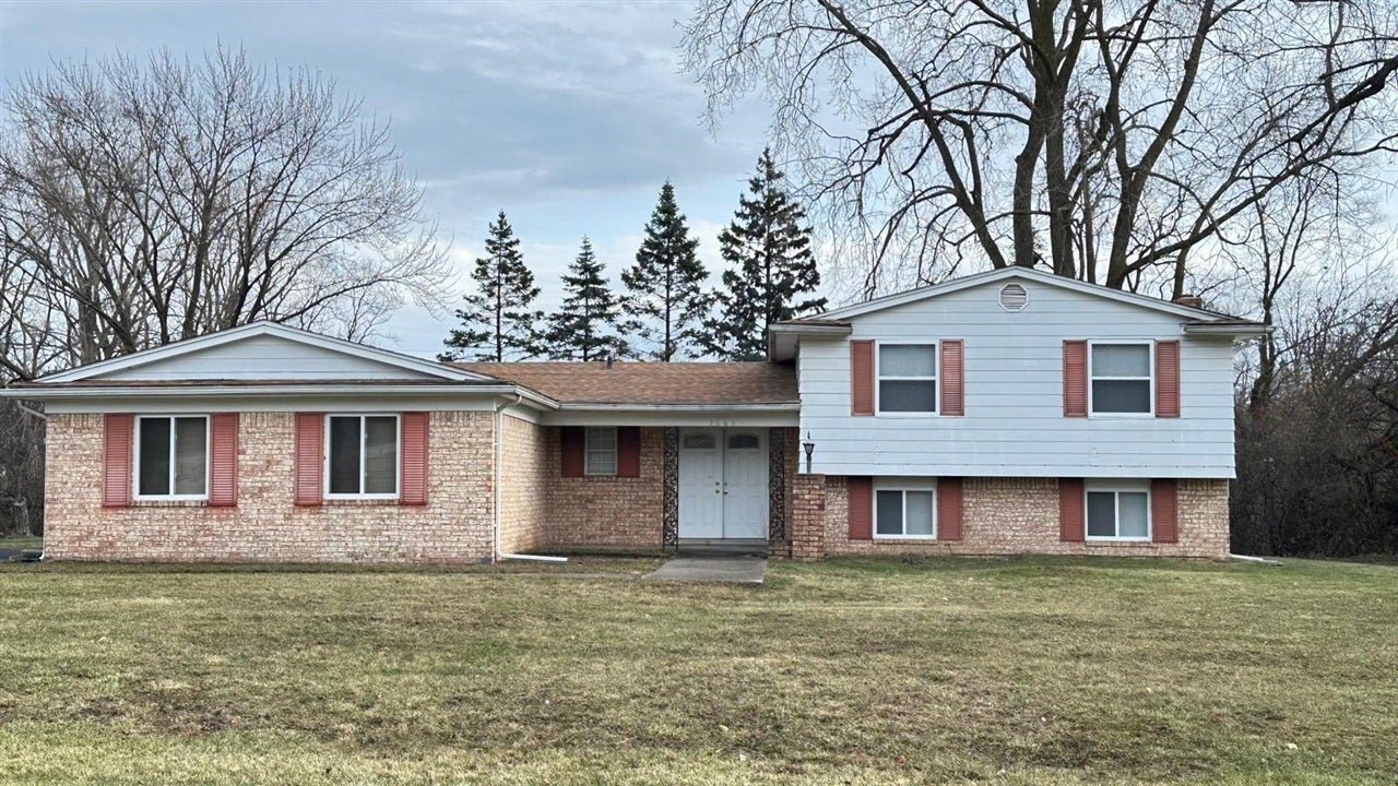 2665 Peterboro Road — photo