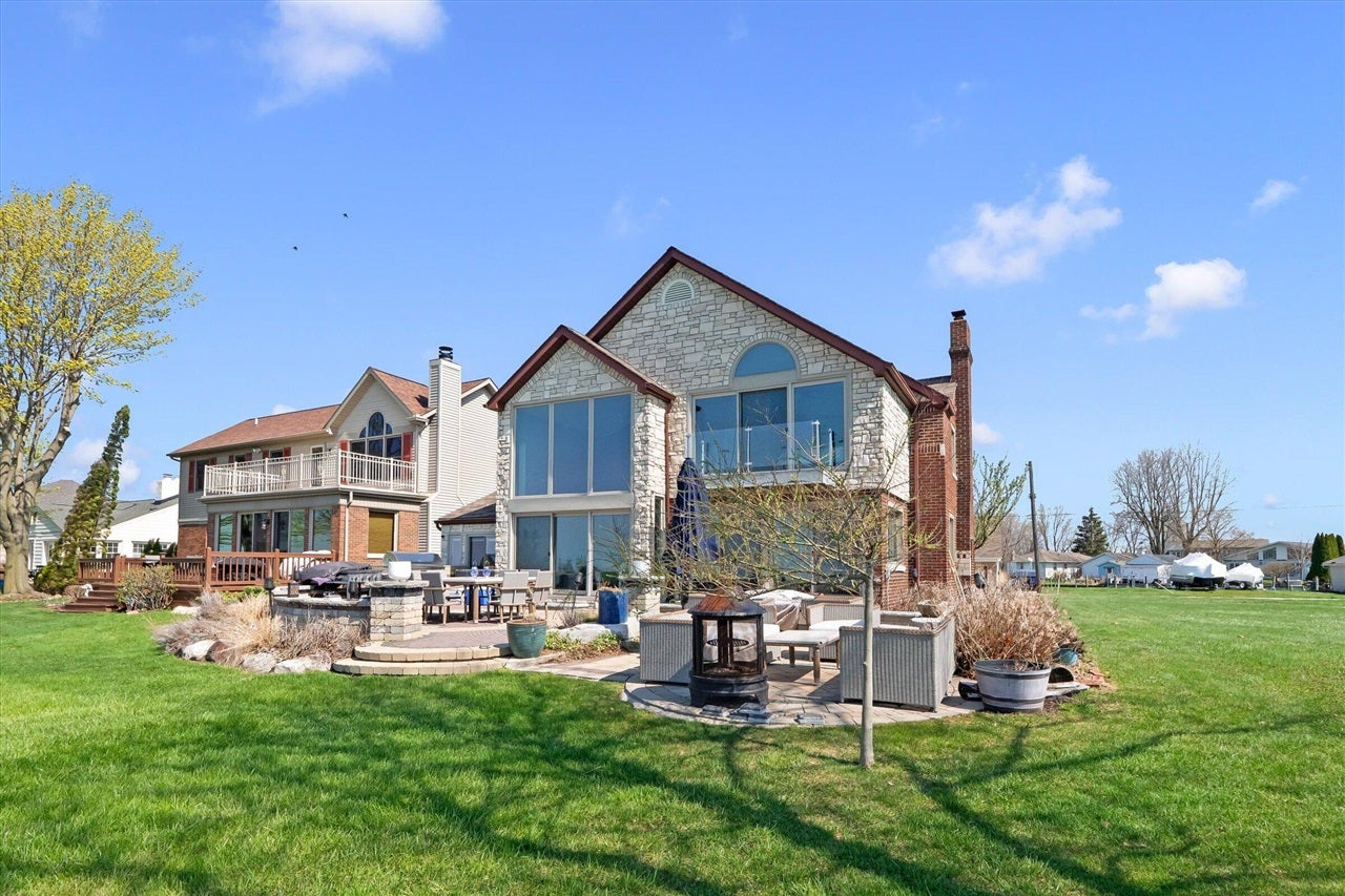 8115 Colony Drive — photo