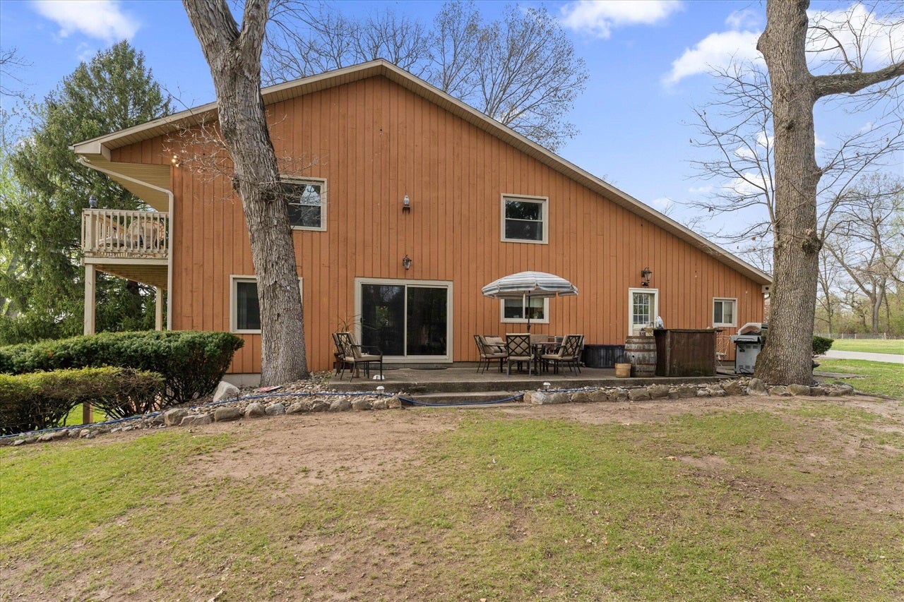 70328 Lakeview Drive — photo