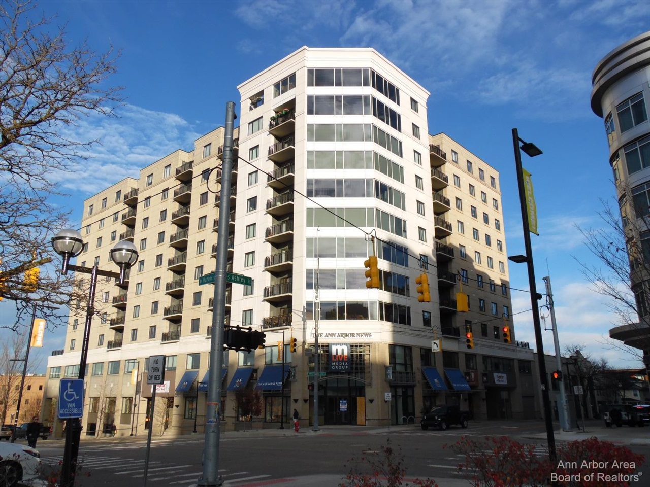 111 N Ashley Street Unit: 901 — photo
