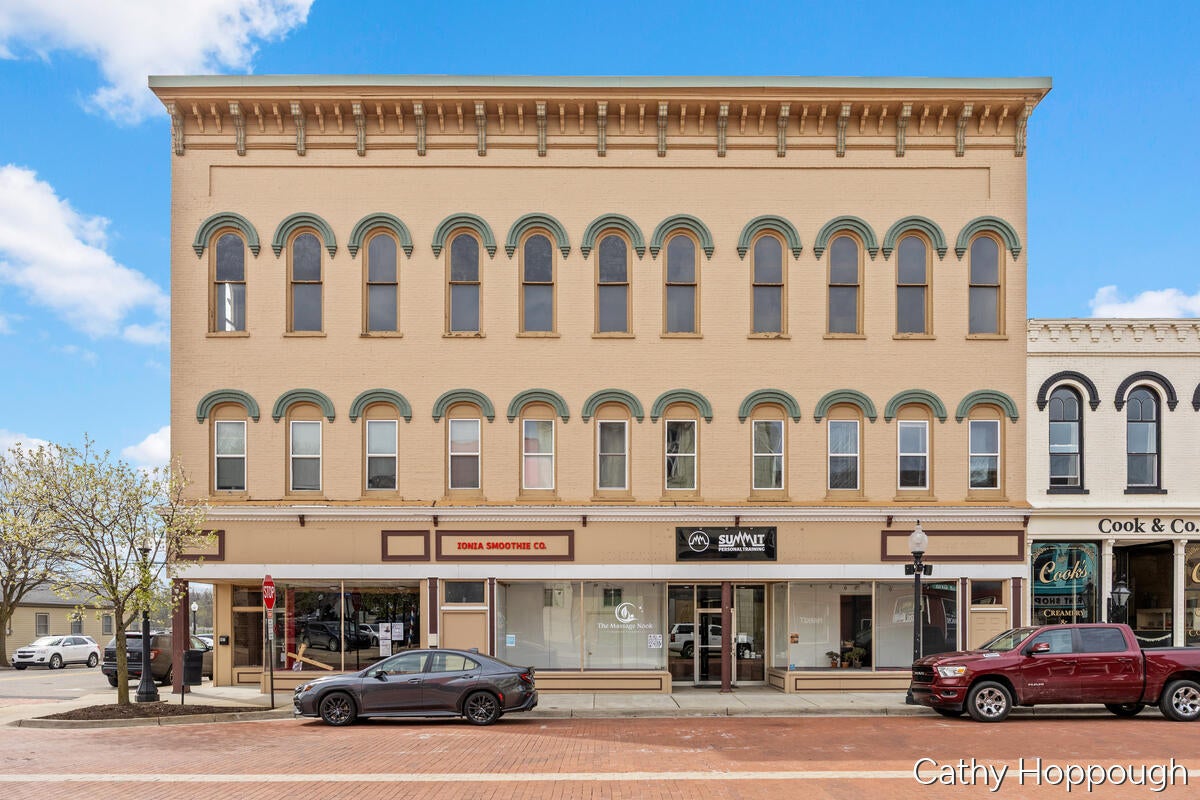 405 W Main Street — photo