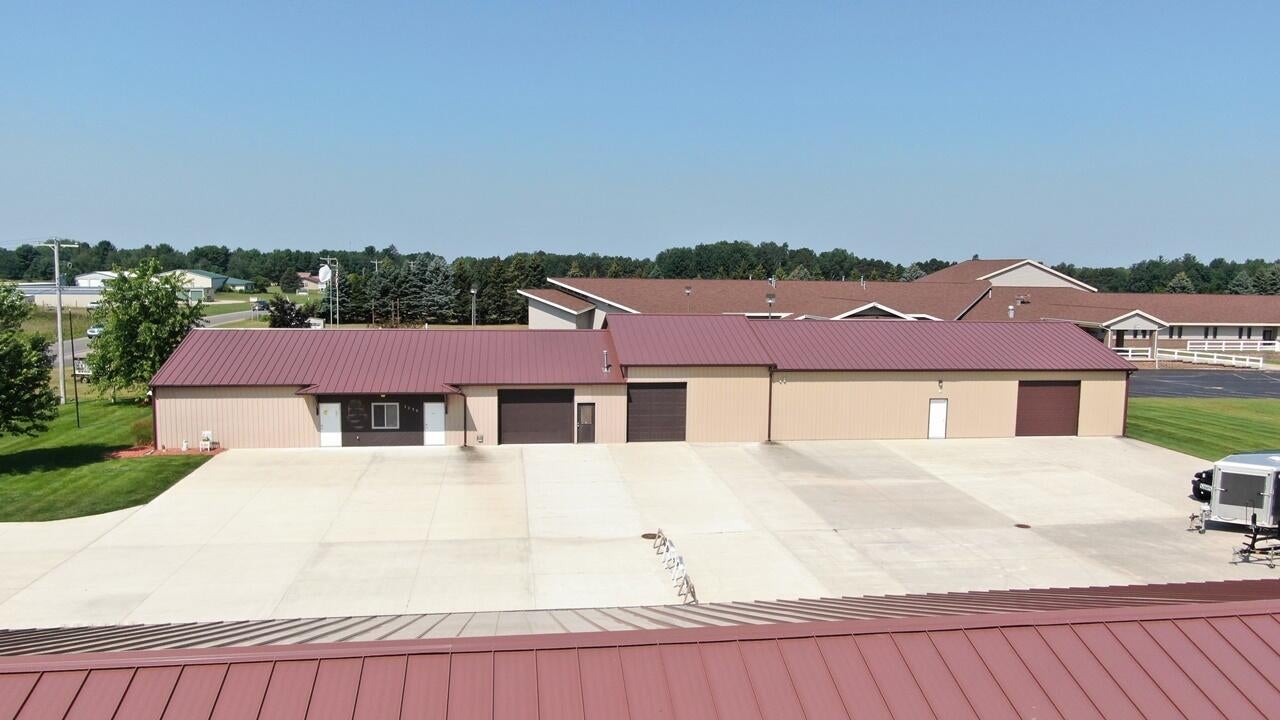 7230 9 Mile Road — photo