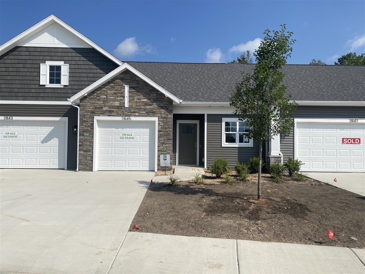 2845 W Cobblestone Court 19 — photo