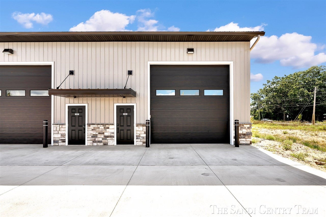 2695 Hein Road B102 — photo