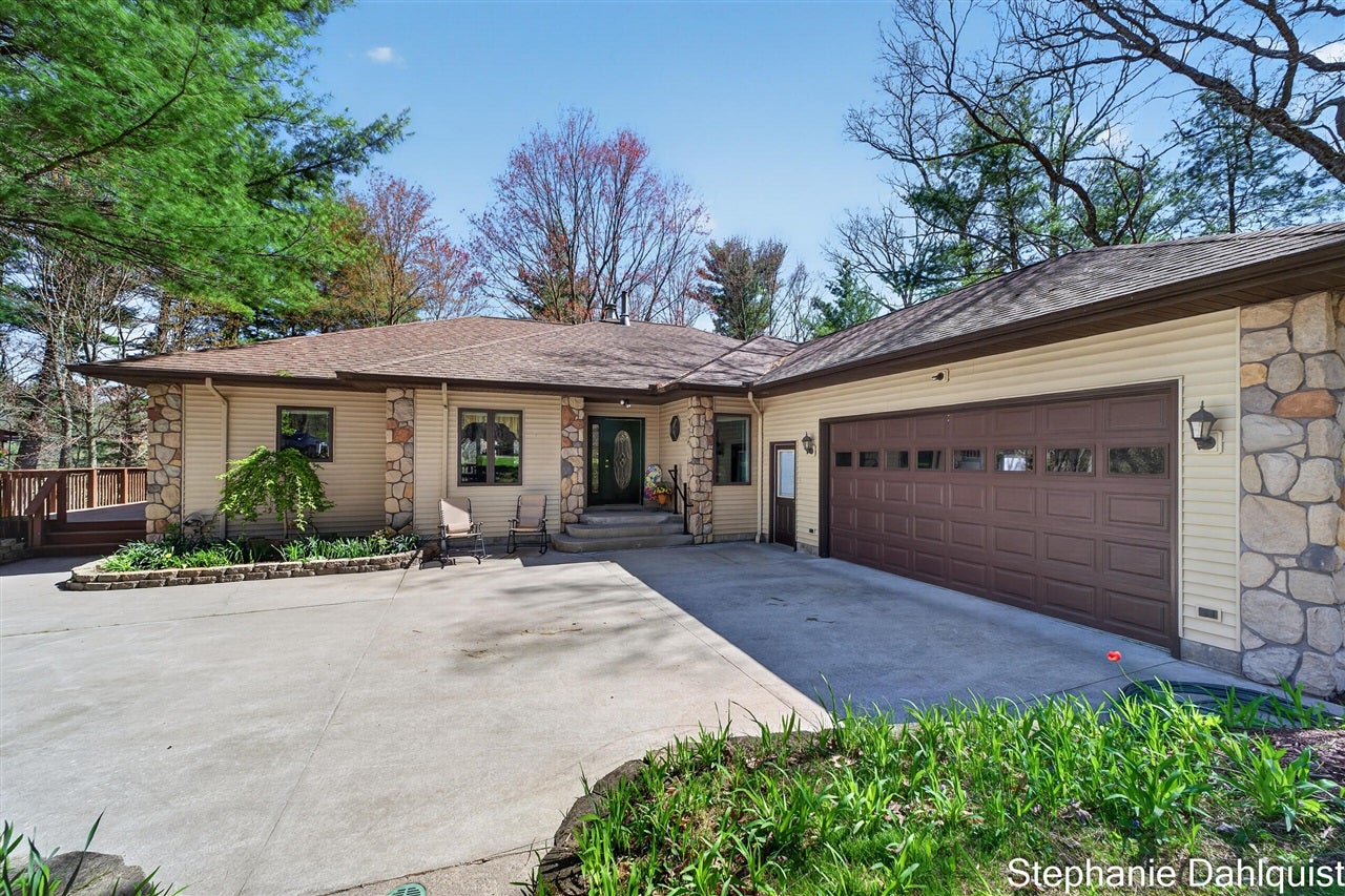 9160 Mill Pond Trail — photo