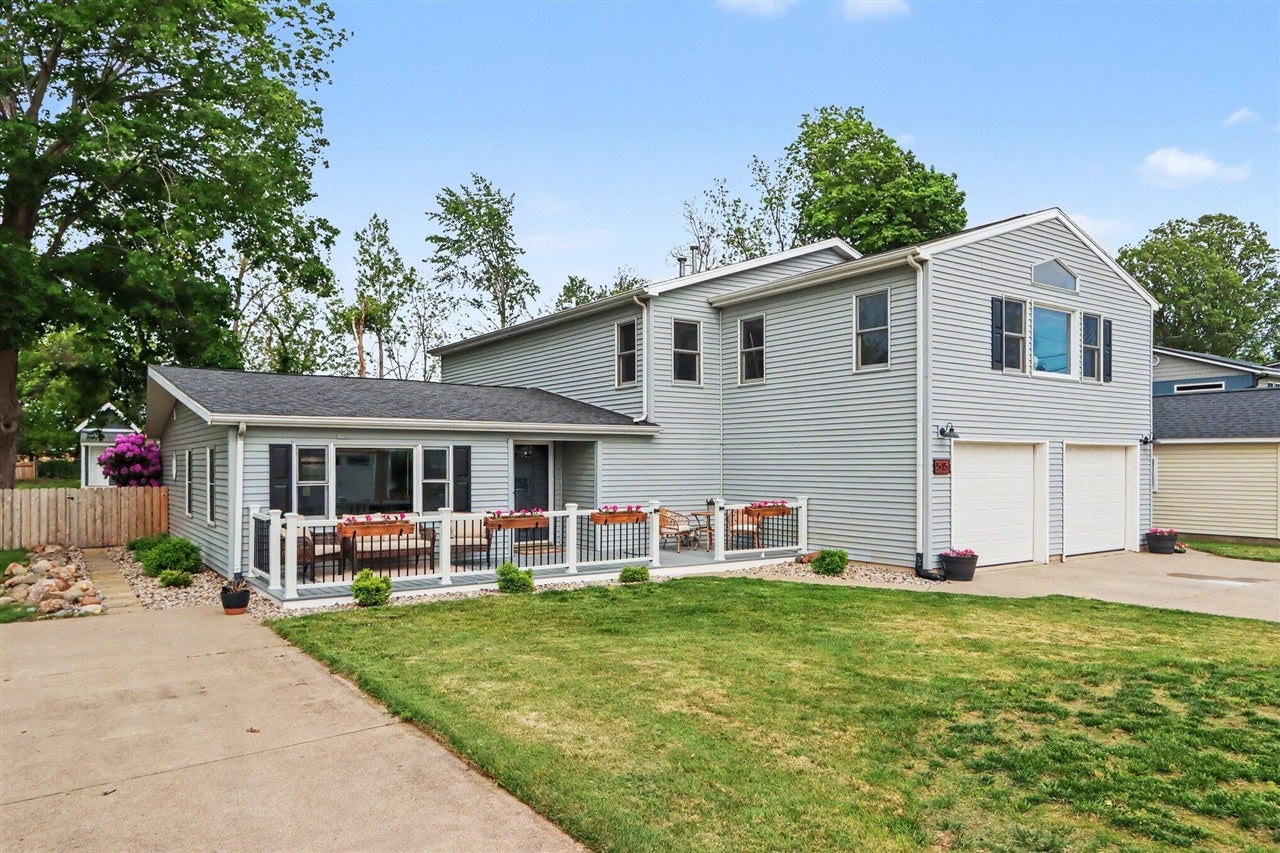 545 Lake Drive — photo