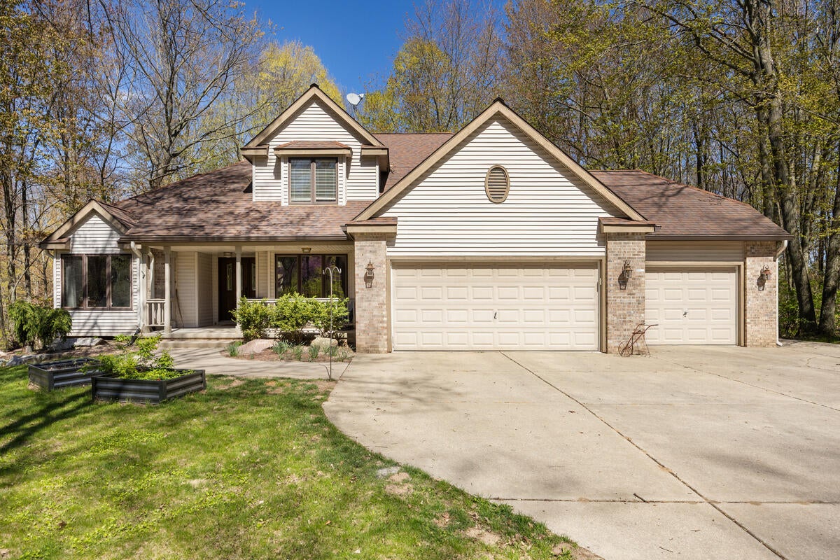 15056 Oakwood Drive — photo