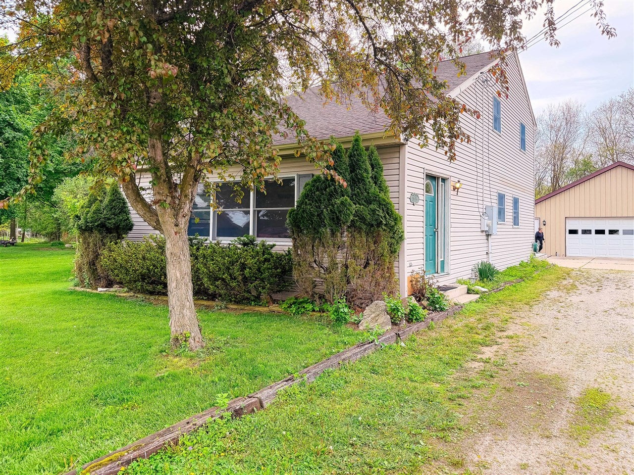 5175 Pleasant Valley Road — photo