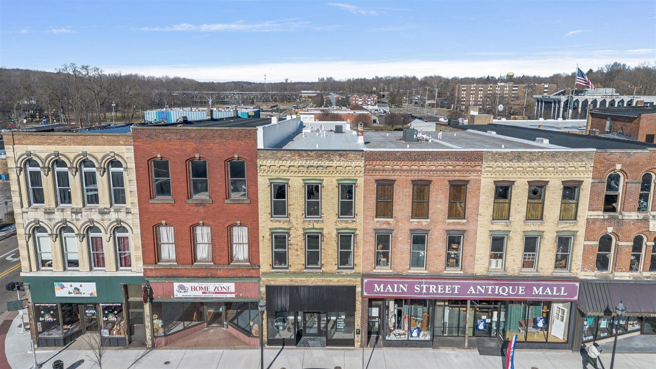 105 E Main Street — photo
