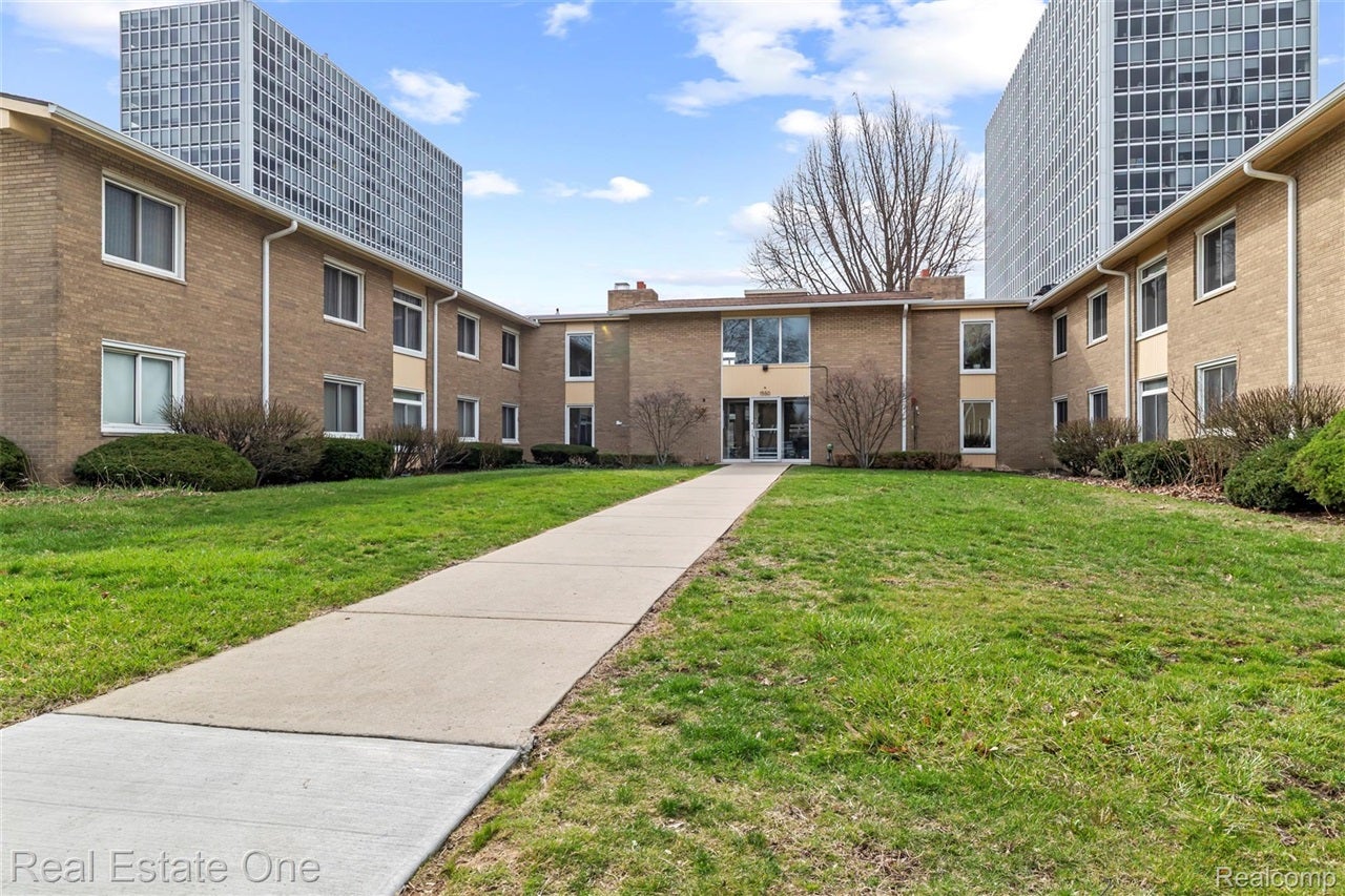 1550 Cherboneau Place 221 — photo