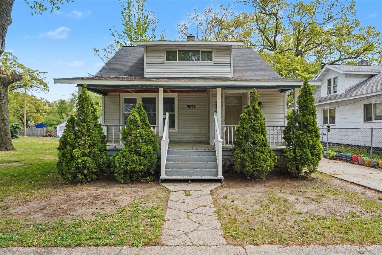 1774 Dyson Street — photo