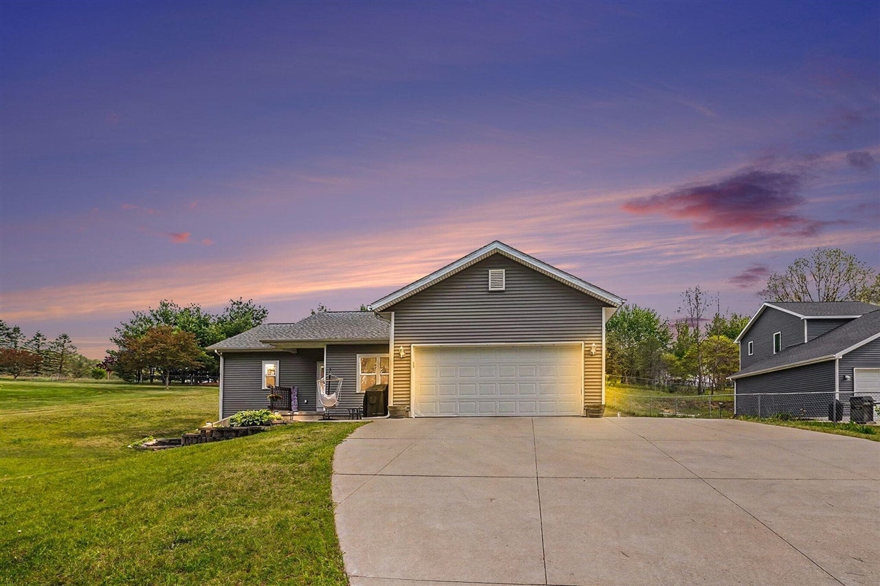31800 Pine Ridge Circle — photo