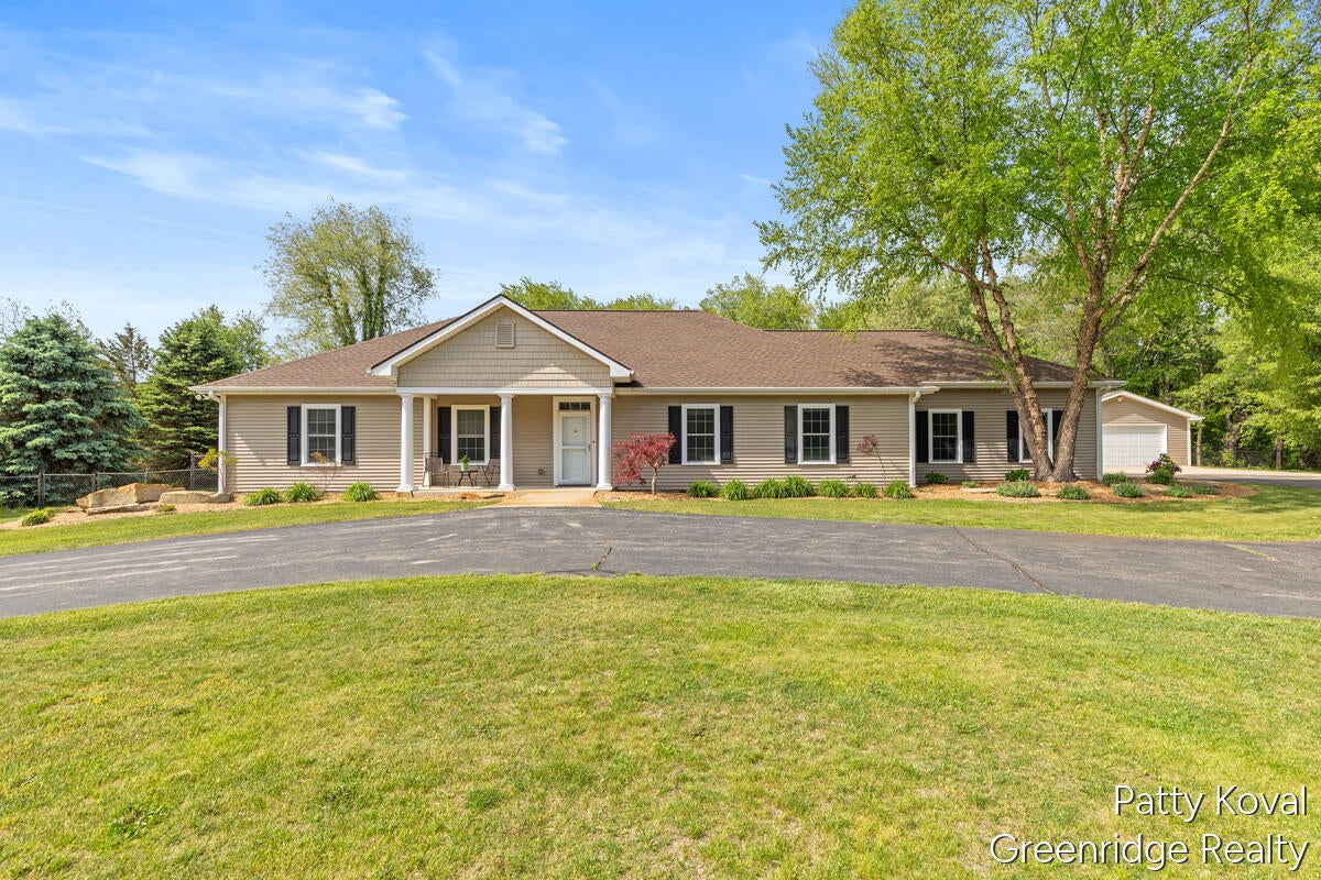 4454 Foxmoor Court — photo