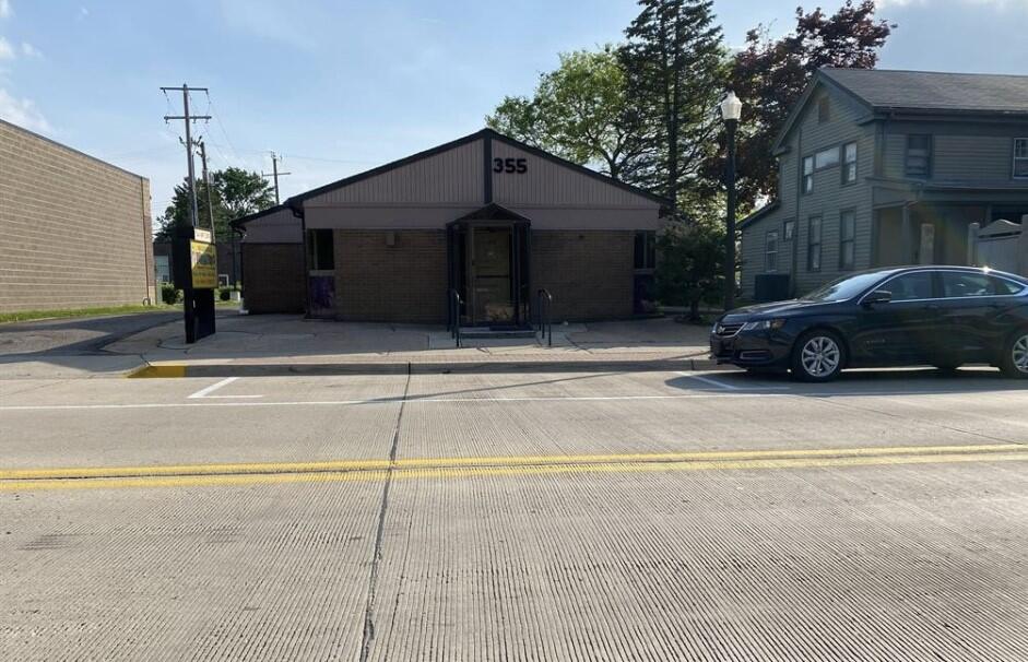 355 Main Street — photo
