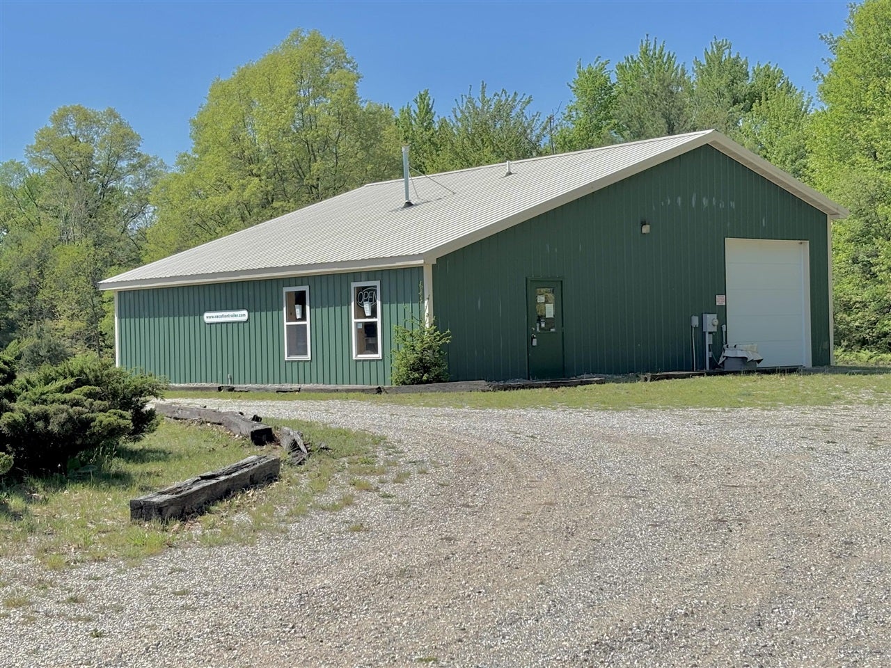 10991 US-31 — photo
