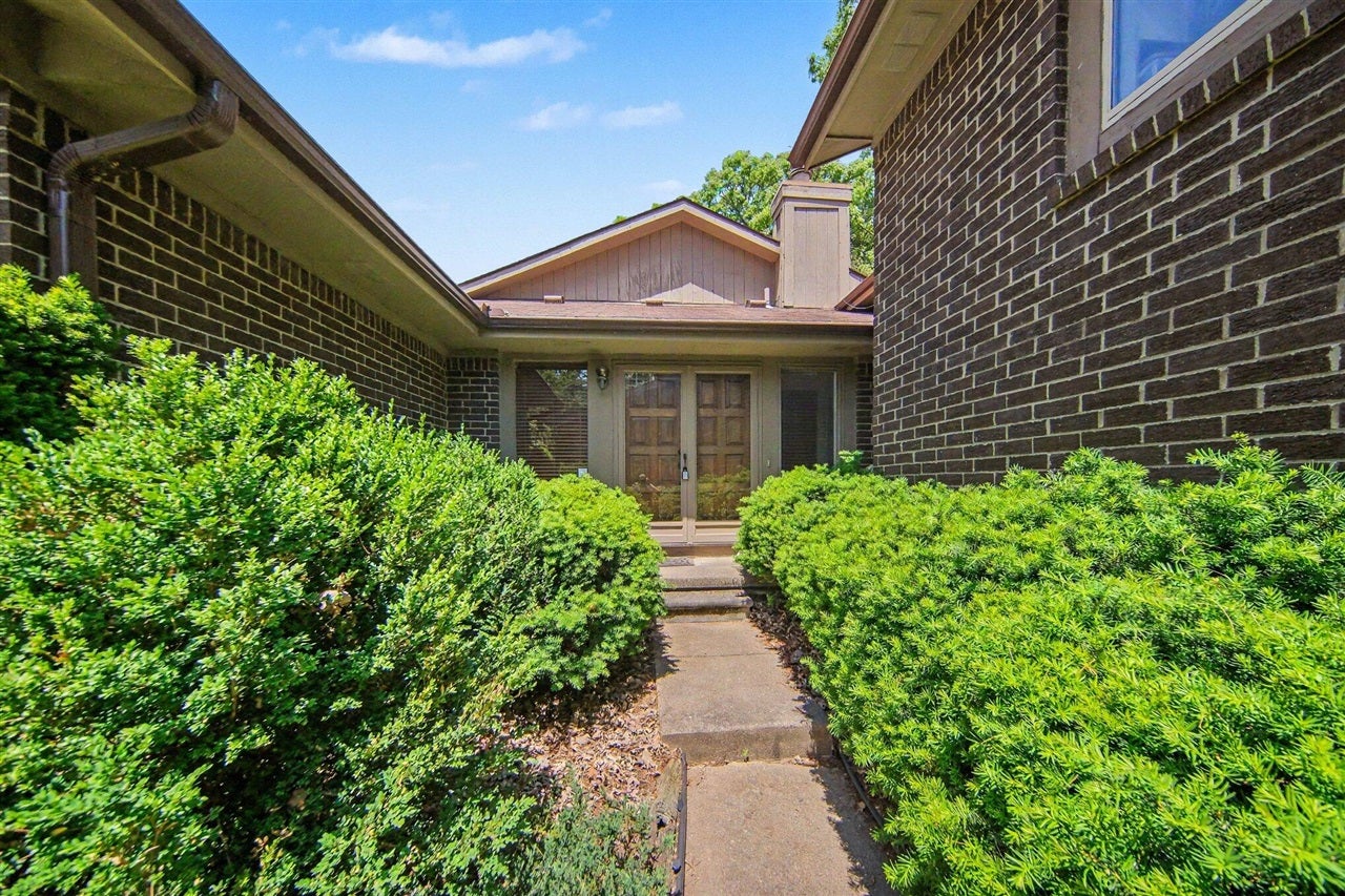 5181 Christine Court — photo