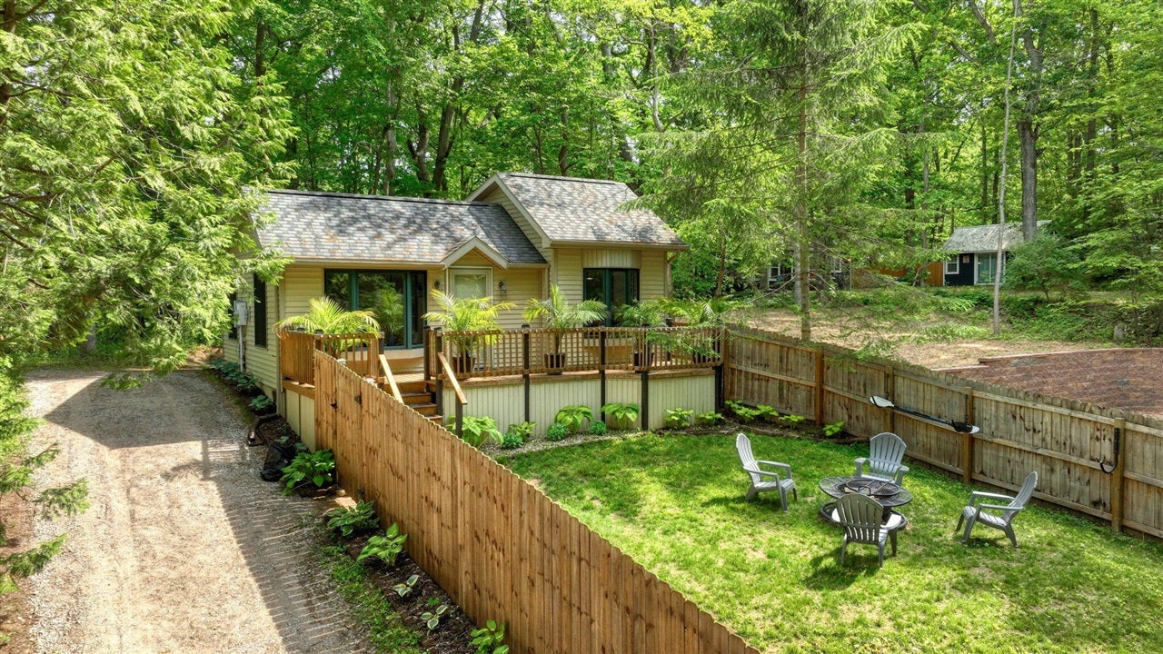 2114 Timber Lane — photo