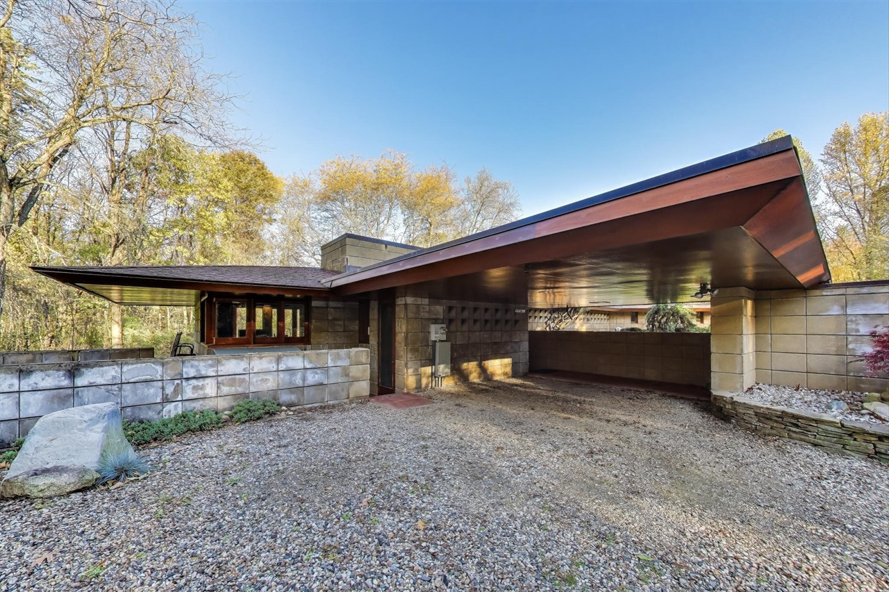 11185 Hawthorne Drive — photo