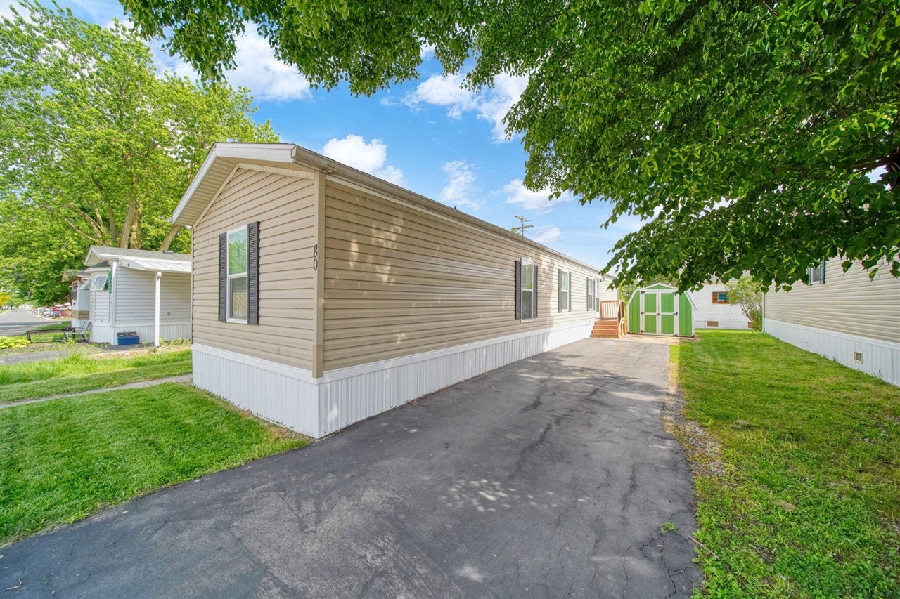 80 Sterling — photo