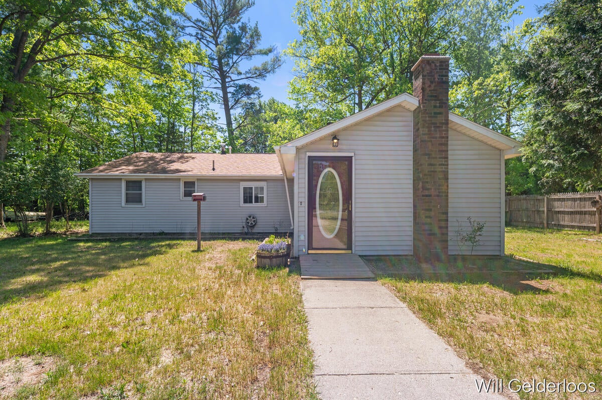 18519 Arthur Road — photo