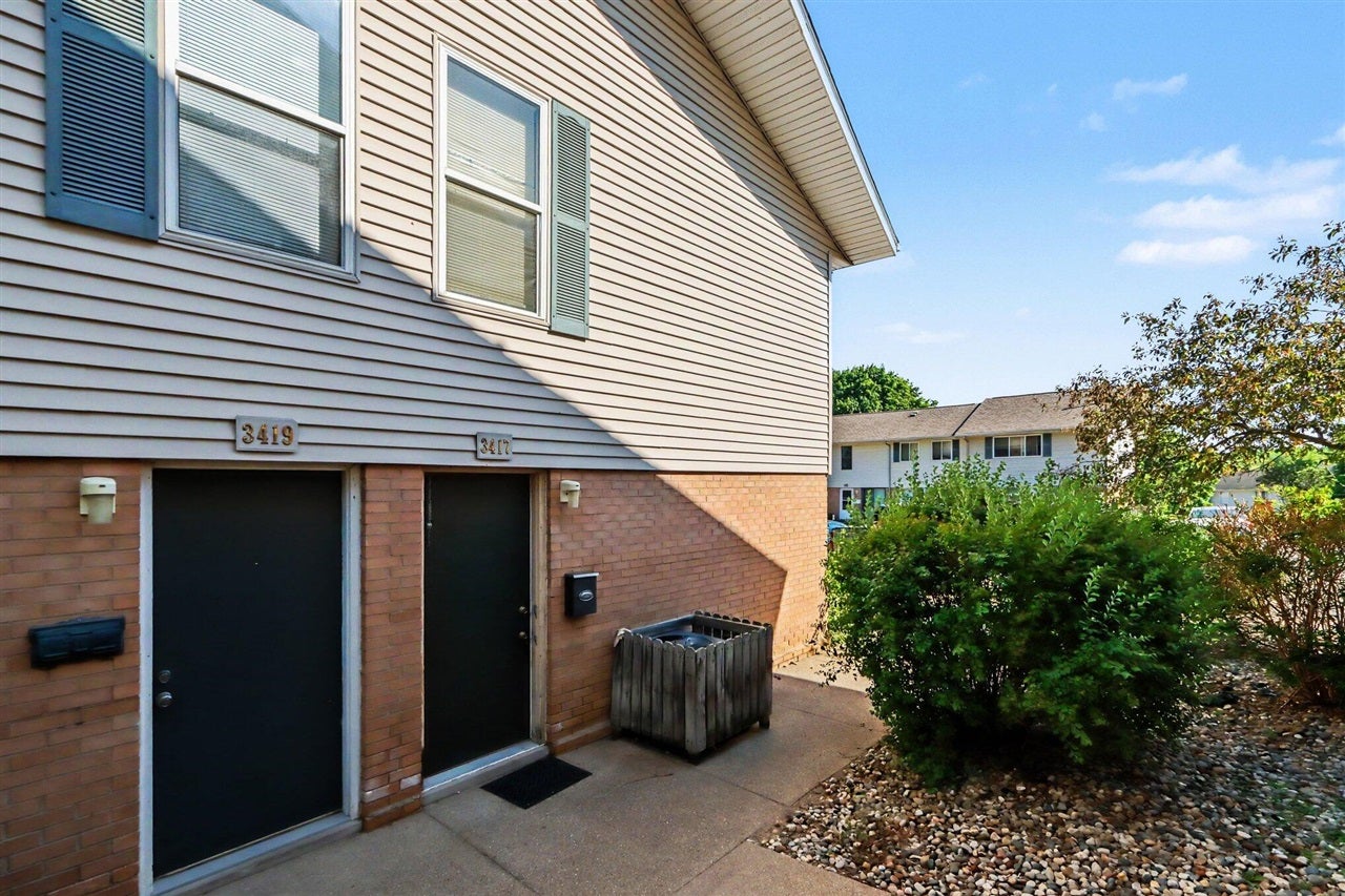 3417 Kenbrooke Court — photo