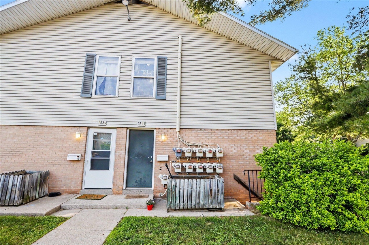 3621 Kenbrooke Court 77 — photo