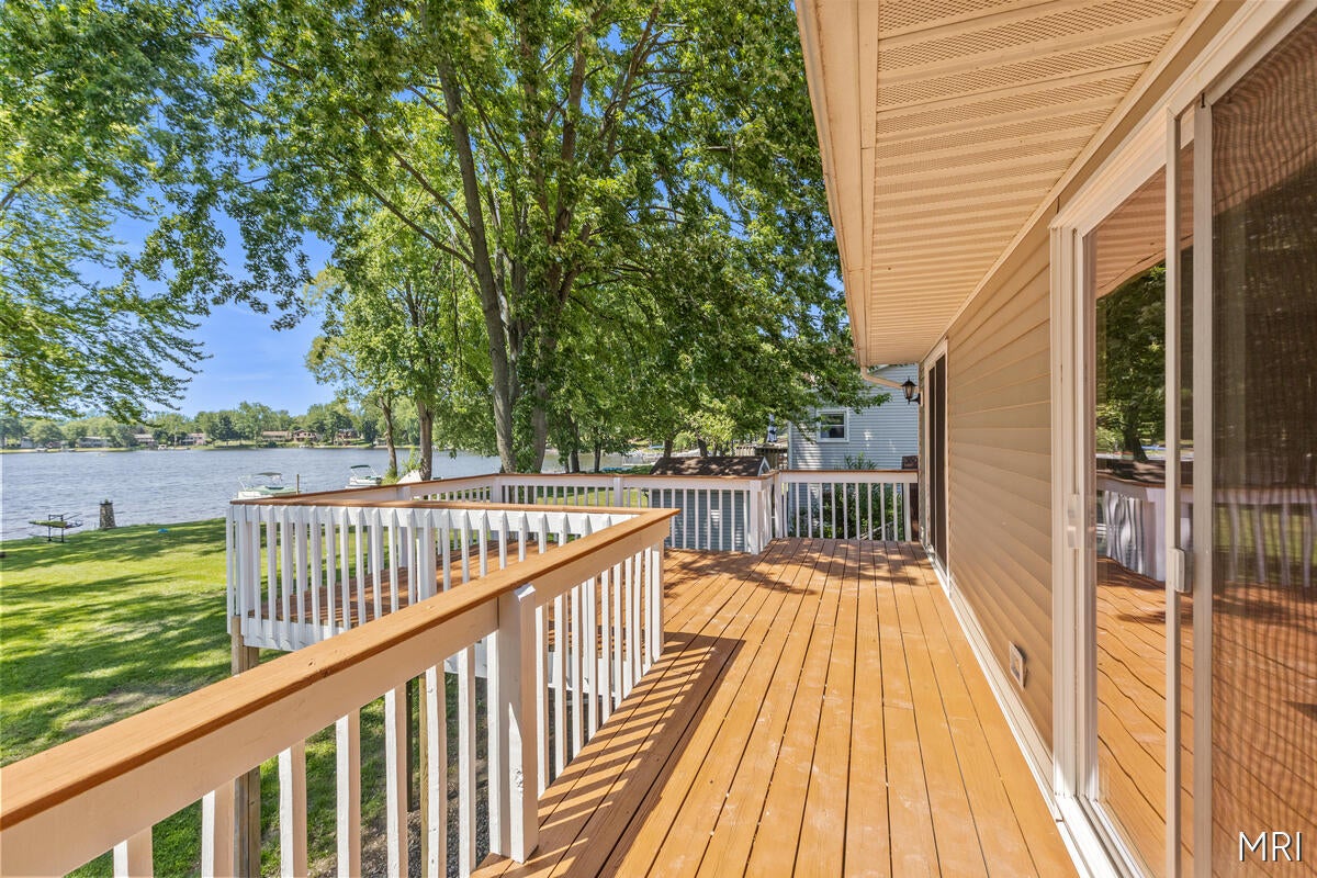8303 Cowan Lake Drive — photo
