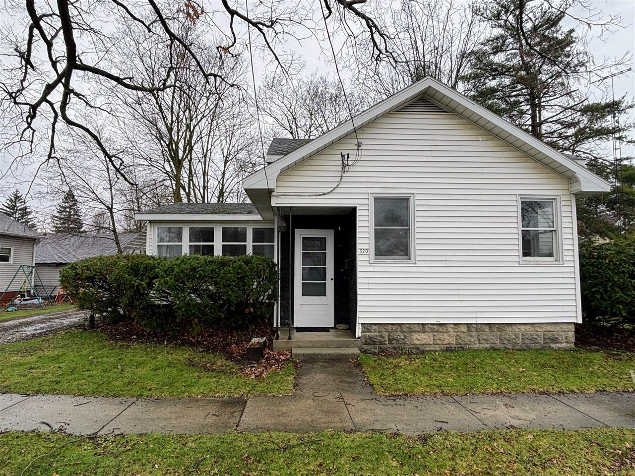 320 S East Street — photo