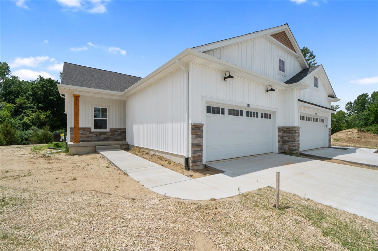 134 Ashley Court — photo