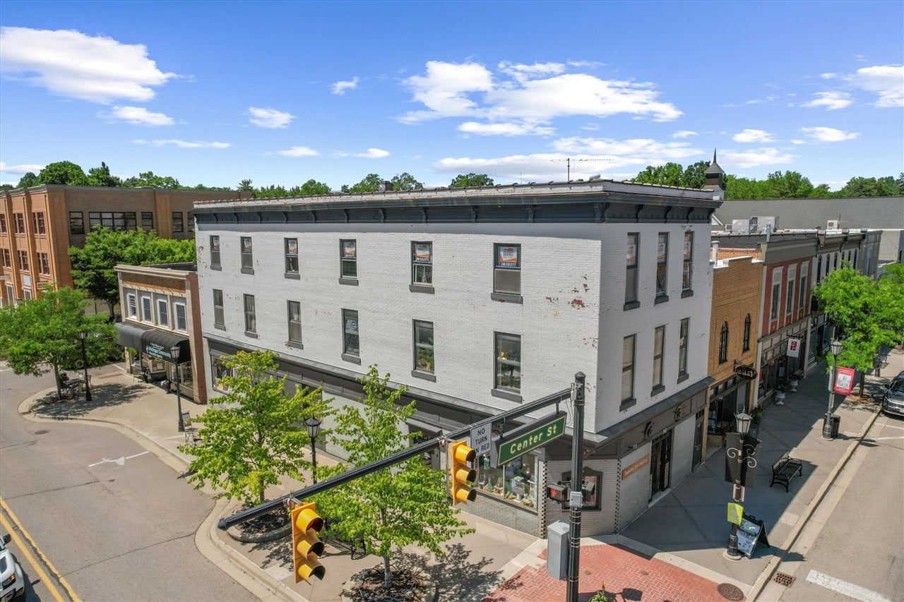 104 W Main Street — photo