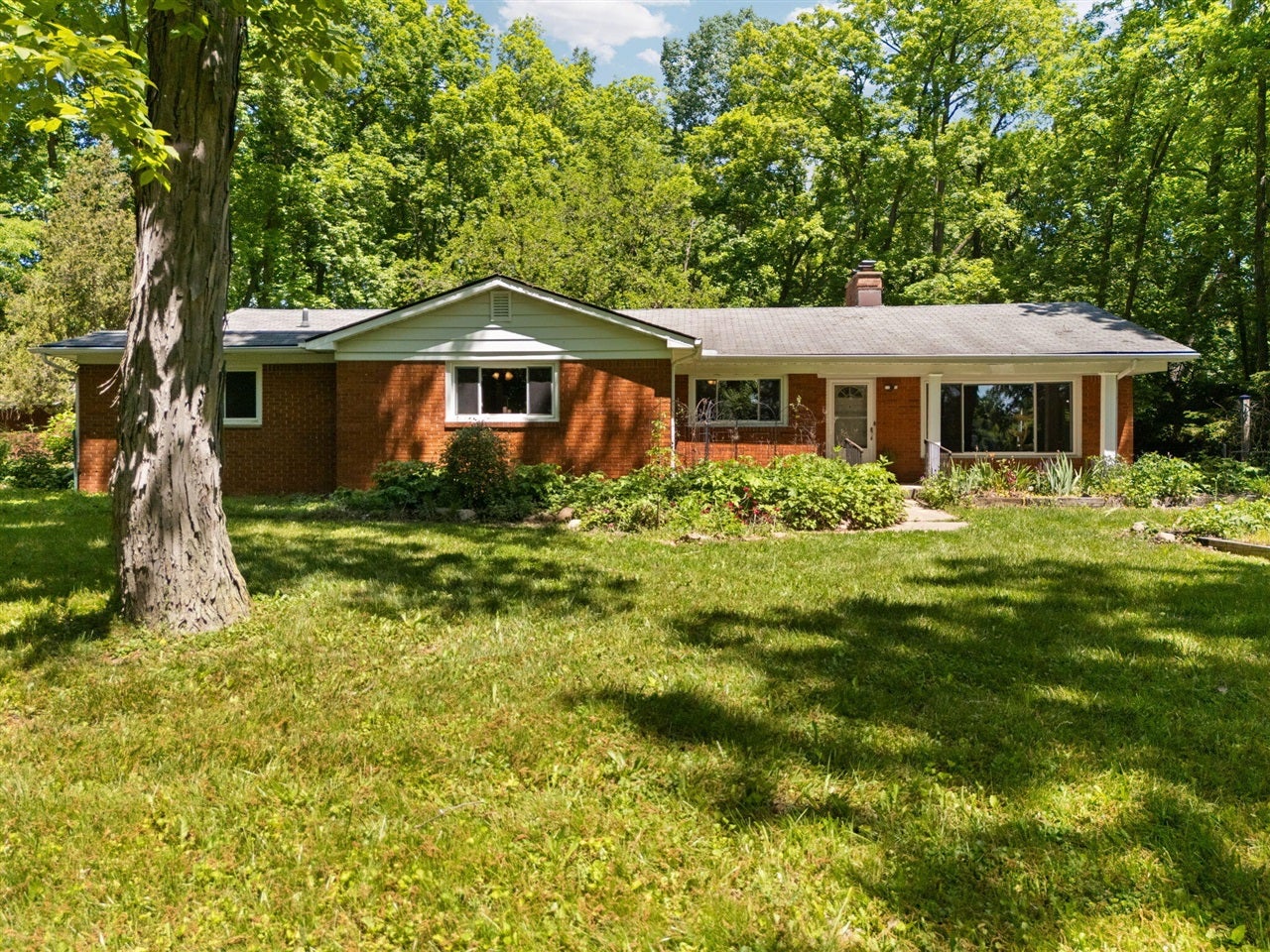 4271 Willis Road — photo