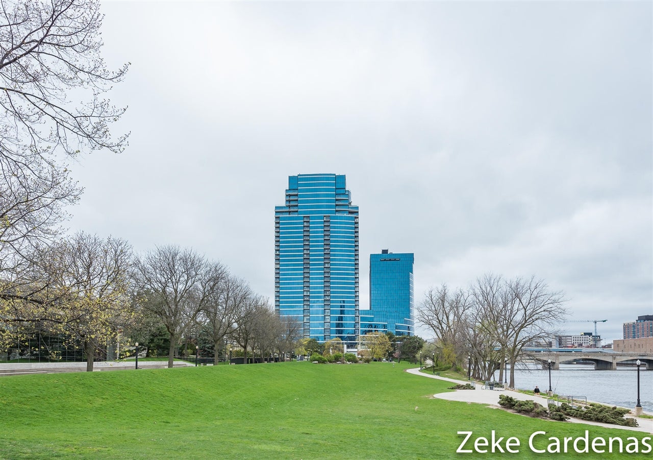 335 Bridge Street Unit: 901 — photo