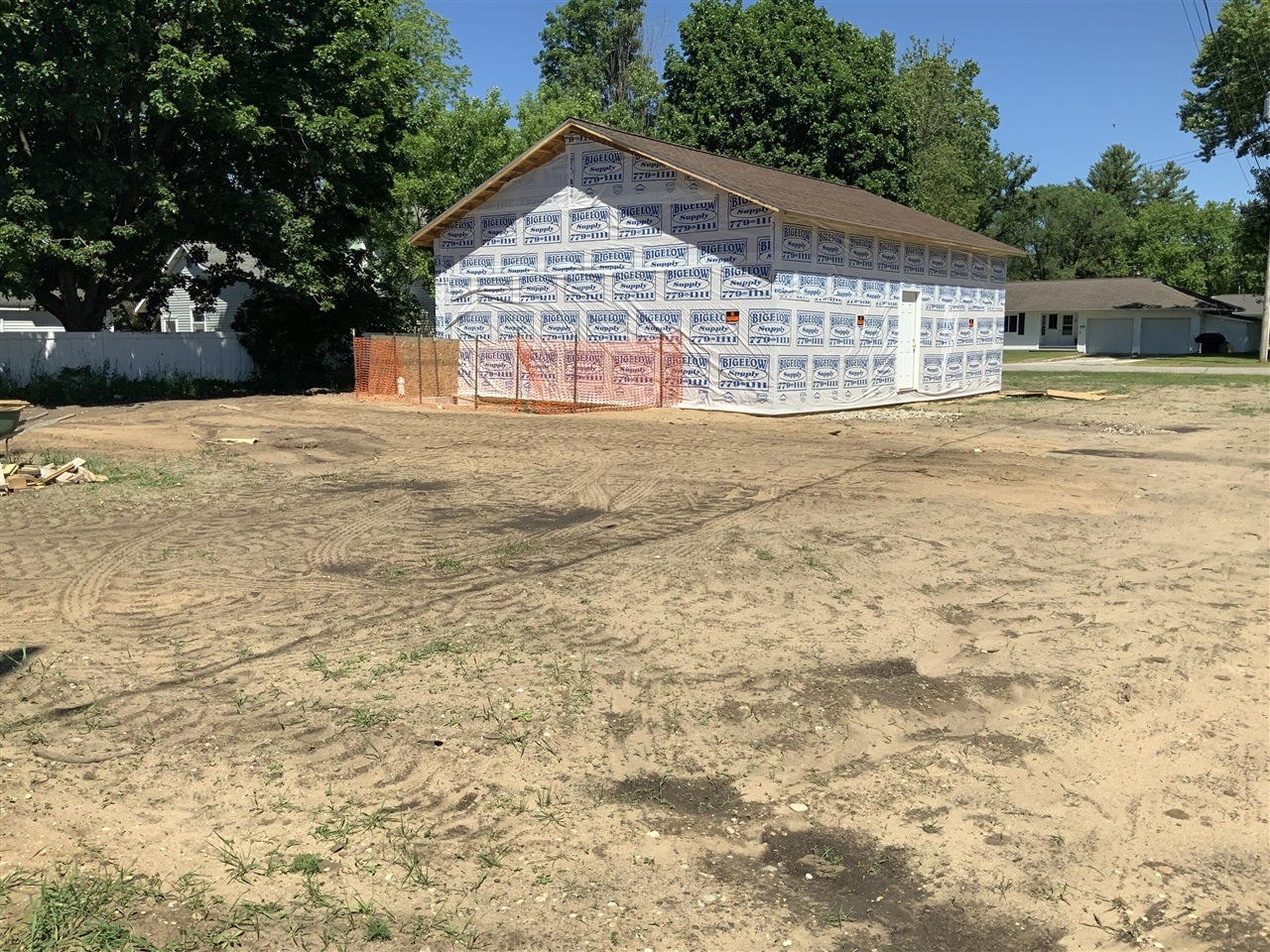 209 Lincoln Street — photo