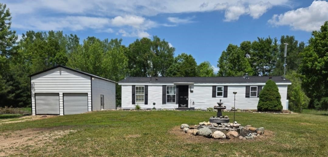 475 Tyler Road — photo