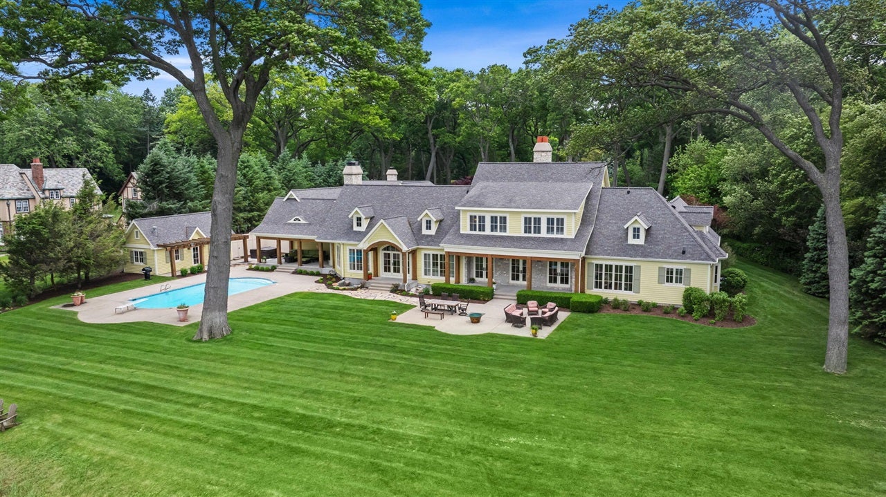 329 W Circle Drive — photo