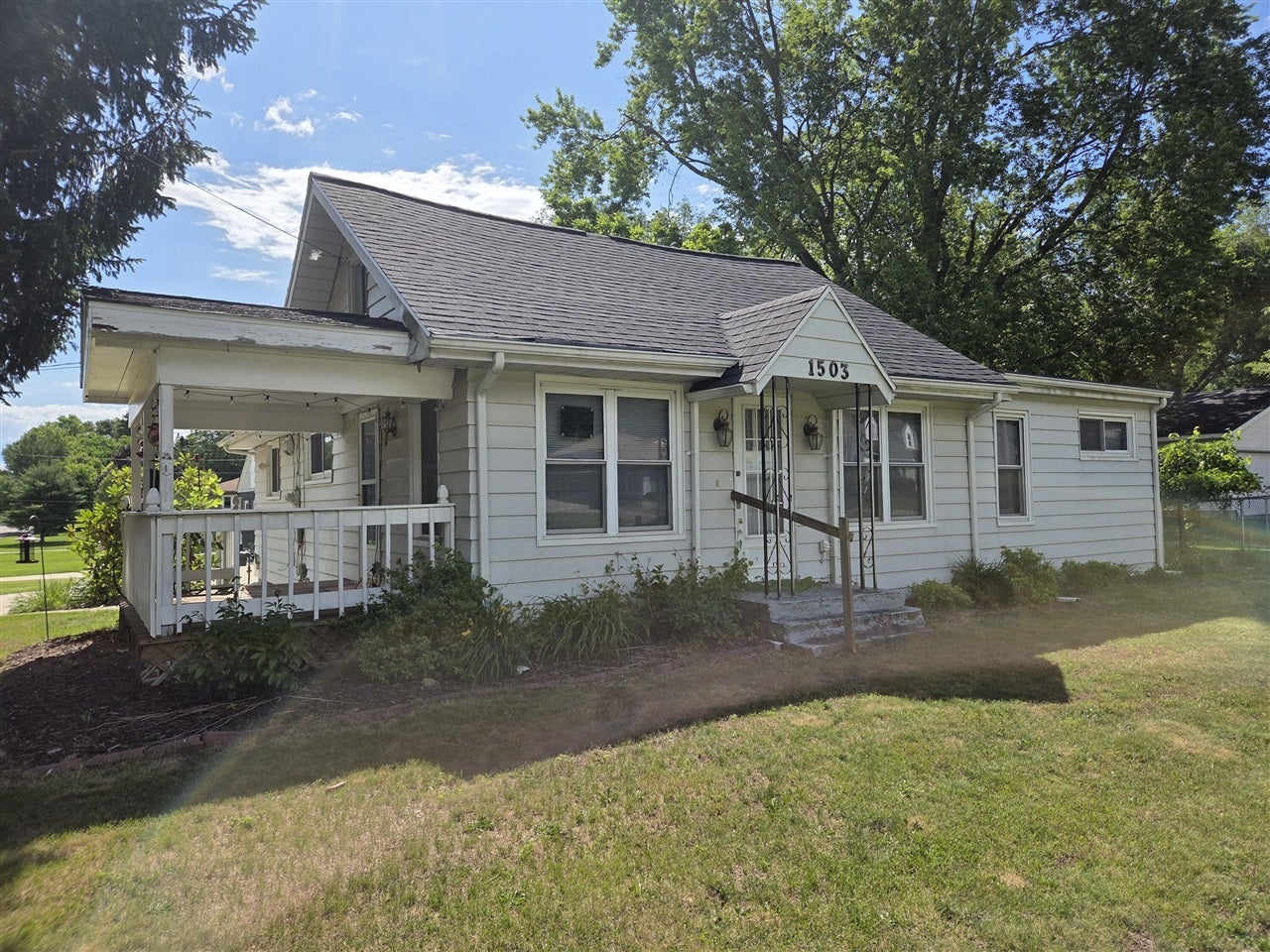 1503 Warren Avenue — photo