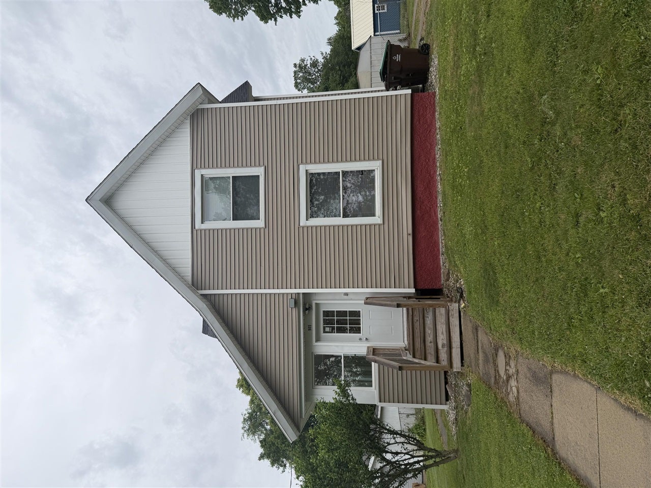 905 Burr Oak Street — photo