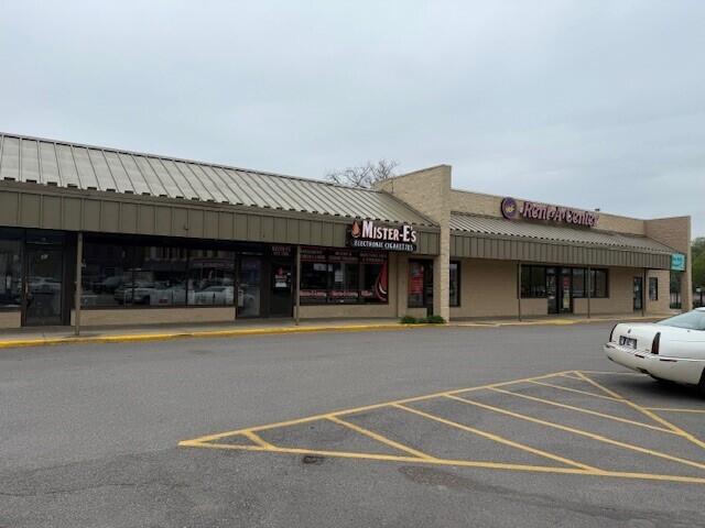 16-110 E Main Street 16 & 20 — photo
