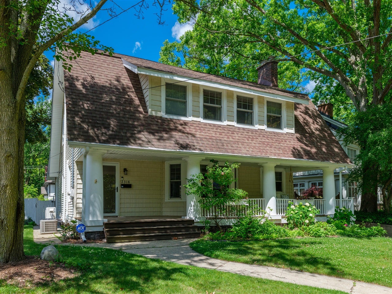2318 Glenwood Drive — photo