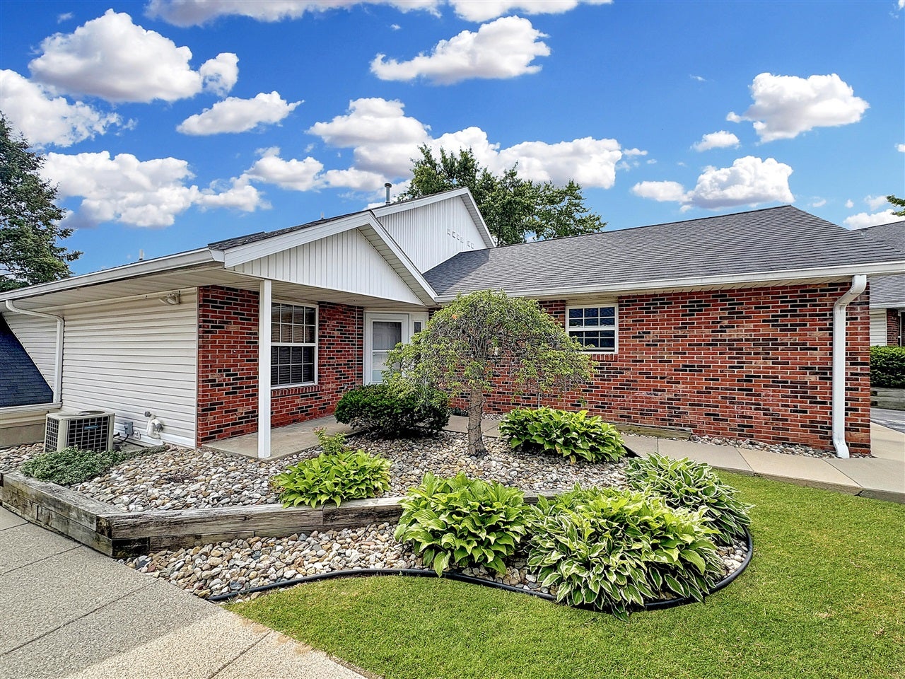 1591 Hickory Trace Drive — photo