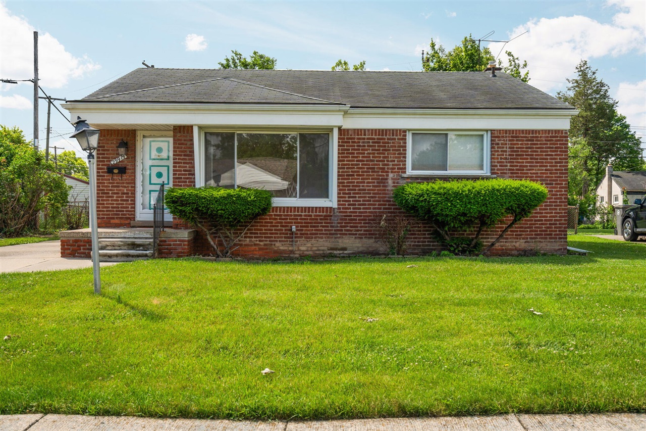29919 Spring Arbor Drive, Inkster, MI 48141
