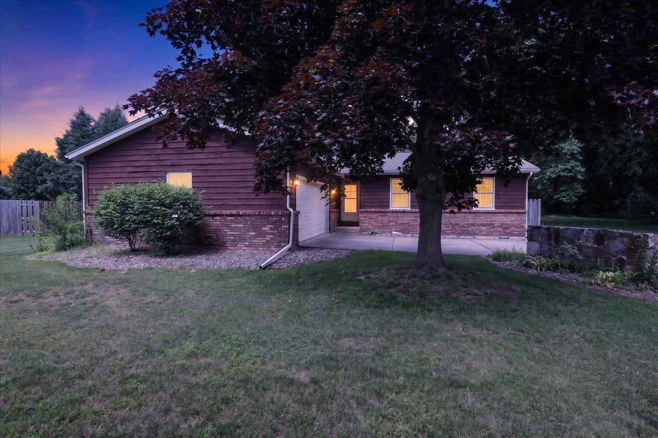 56800 Bow Drive — photo