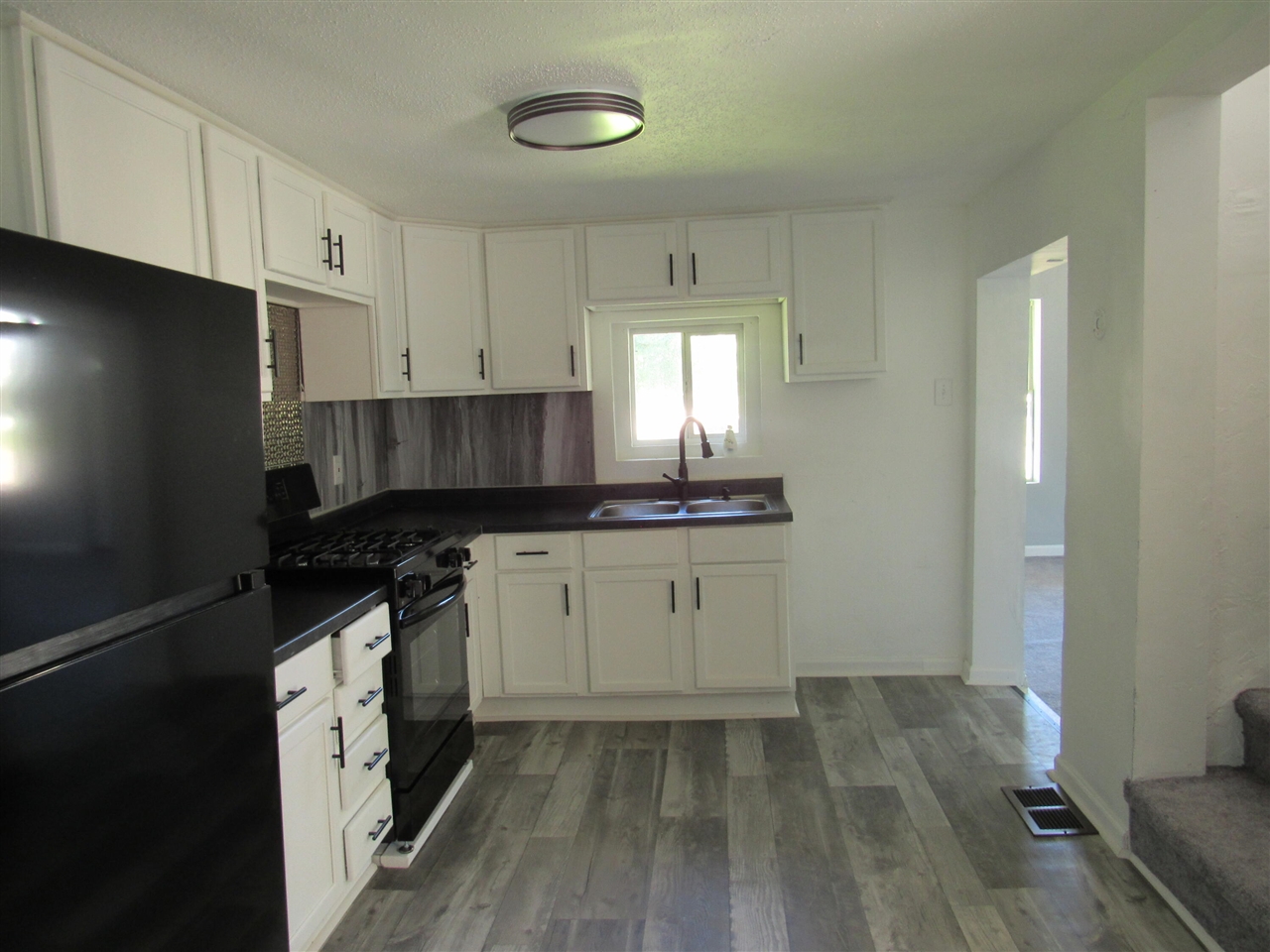 1200 4th Street, Three Rivers, MI 49093 — photo 3