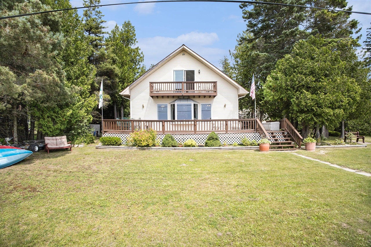 1445 US-2 — photo