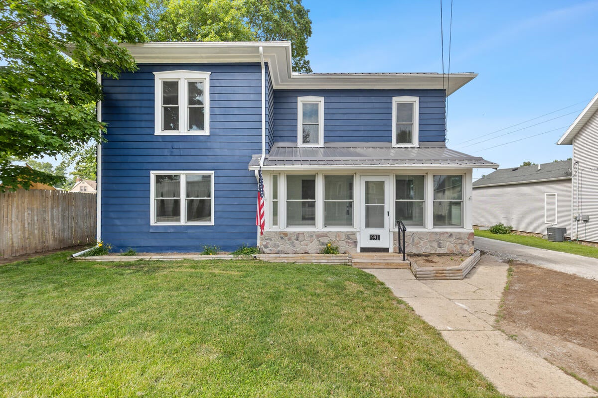 991 E Allegan Street — photo