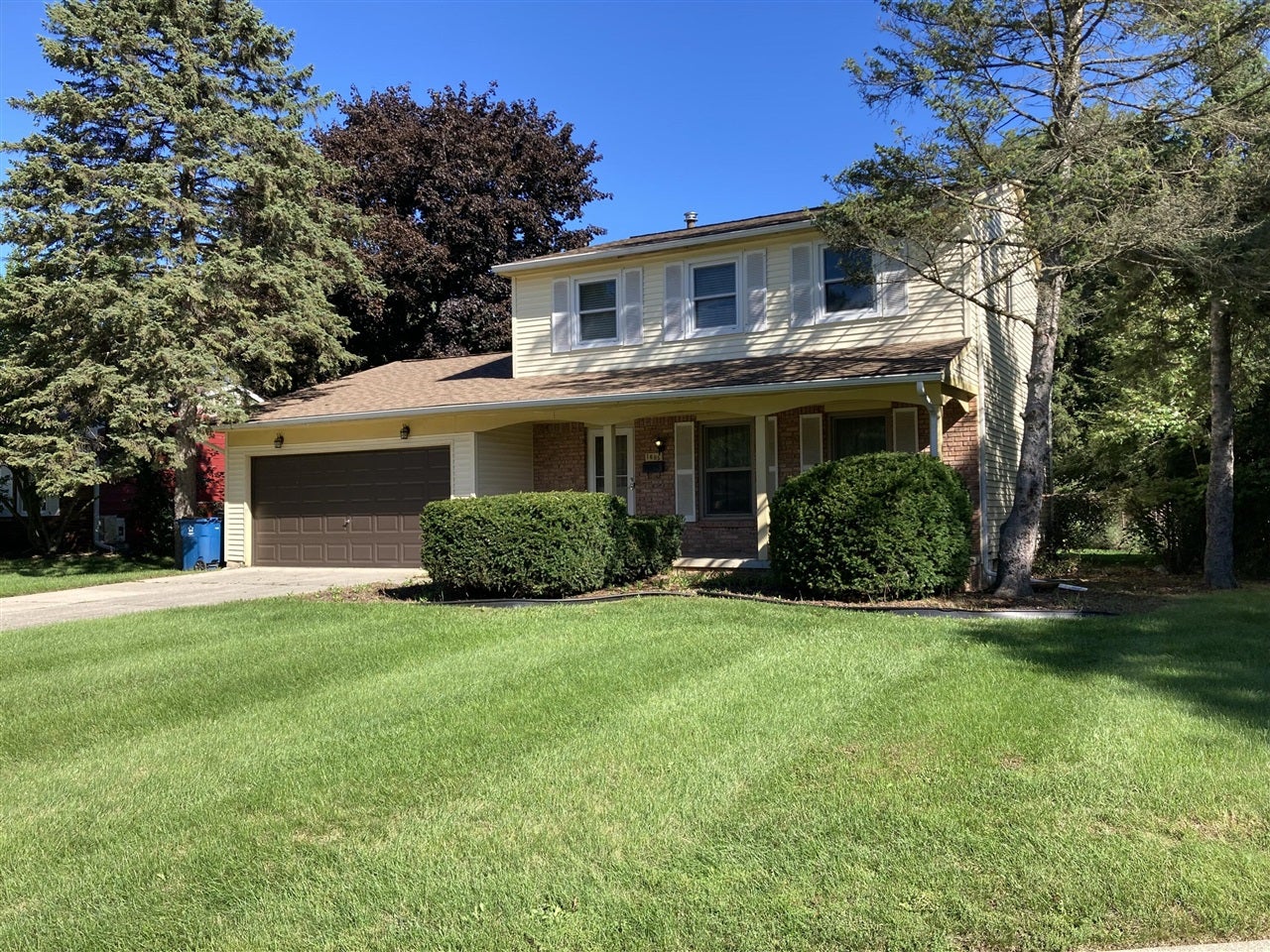 1685 Sheffield Drive — photo