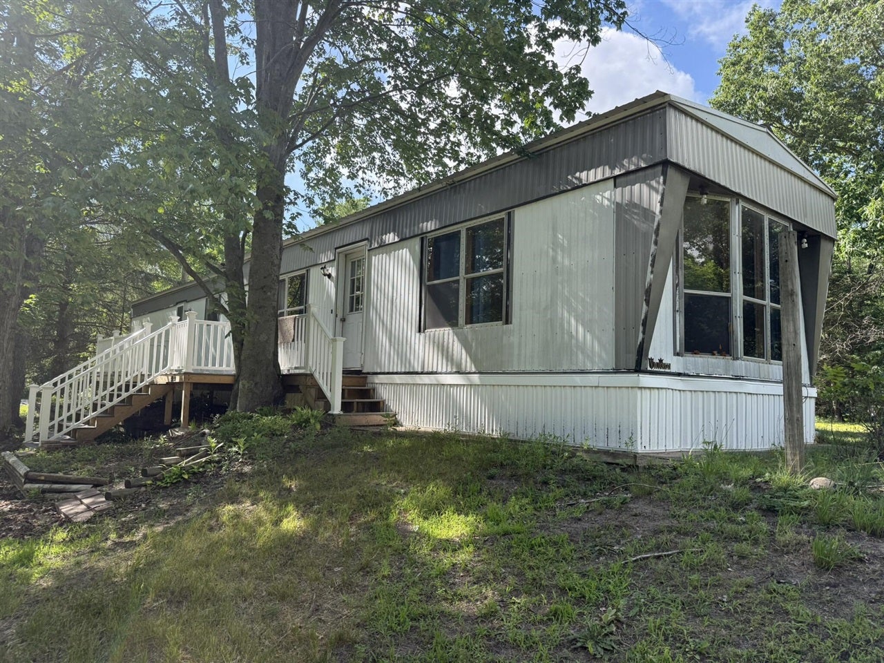 9034 E M 20 — photo